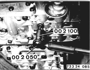 73324085 - click to zoom