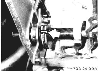 73324098 - click to zoom